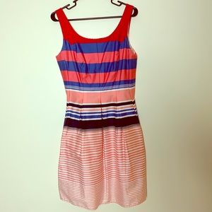 A line size 8 dress, with pockets!